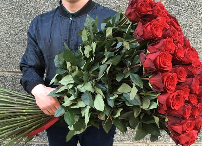 Гигантские Розы. Стоит ли покупать?</p>
<p>Где купить дешевле всего? Сравнение с обычными цветами