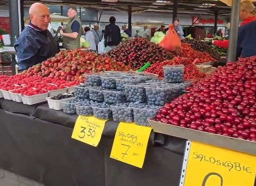 Рынок в Риге. Один из крутейших продуктовых рынков, где я бывал!