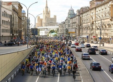 Заторы из-за любви: в Москве водителей ждут пробки накануне Дня Святого Валентина