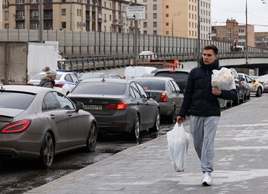 На дорогах Москвы предпраздничный ажиотаж